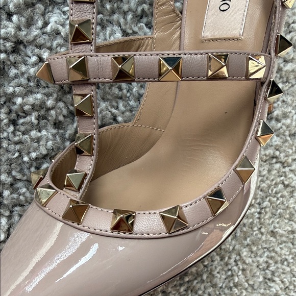 Valentino Women's Blush Patent Leather Studded Heels - Picture 12 of 13